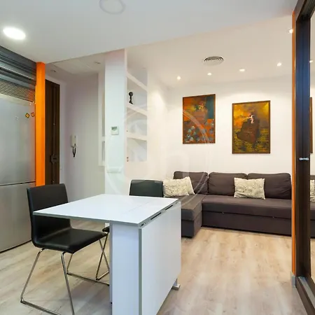 Sagrada Familia Cozy Eixample דירה ברצלונה